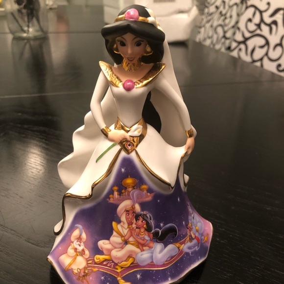 “Forever Jasmine” Disney Heirloom Porcelain Bell